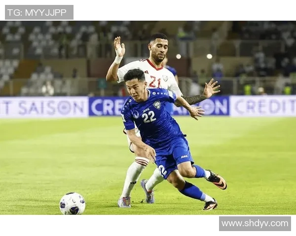 彩旗足球明星的真实身份揭晓背后的故事与成就分析